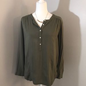 ANN TAYLOR Olive Long sleeve 3/4 Button Blouse